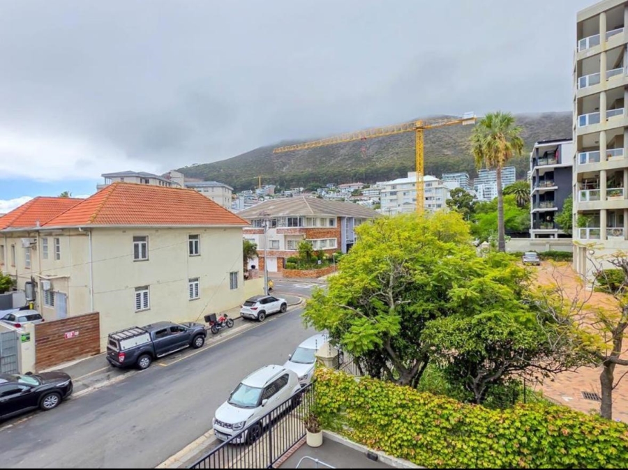 To Let 1 Bedroom Property for Rent in Sea Point Western Cape